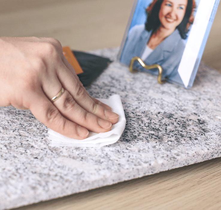 Очищення та знежирювання пам'ятника